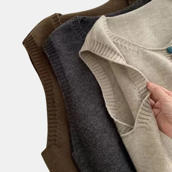 Clara | Classic Knit Vest