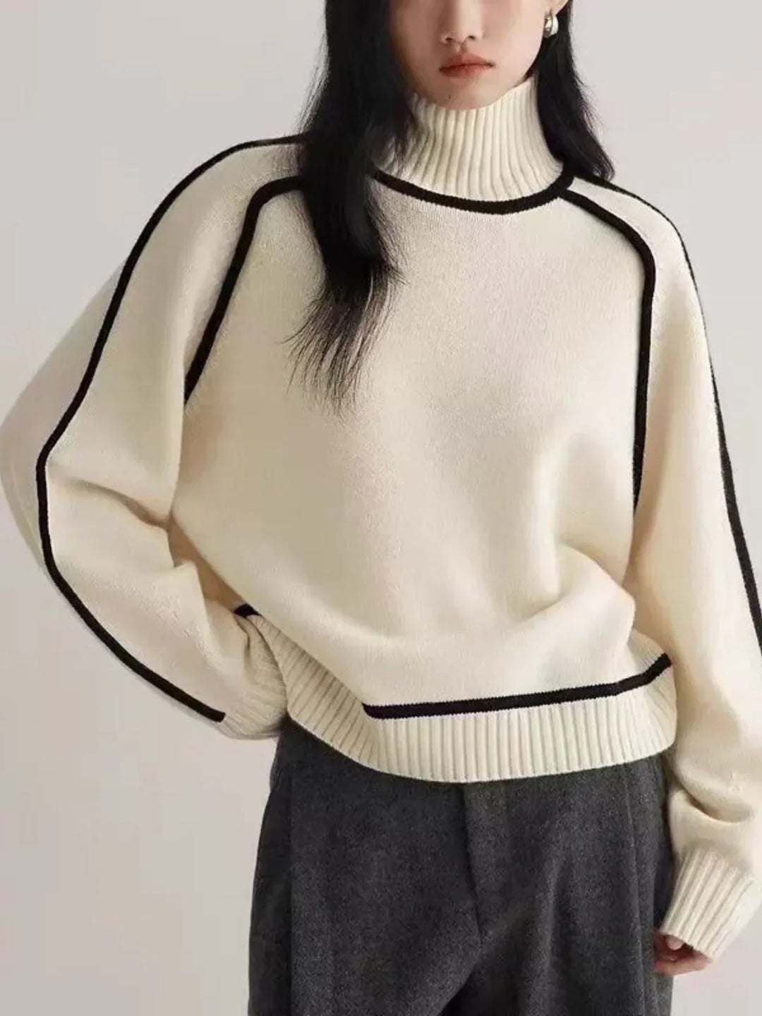 Donna | Chic Turtleneck Sweater